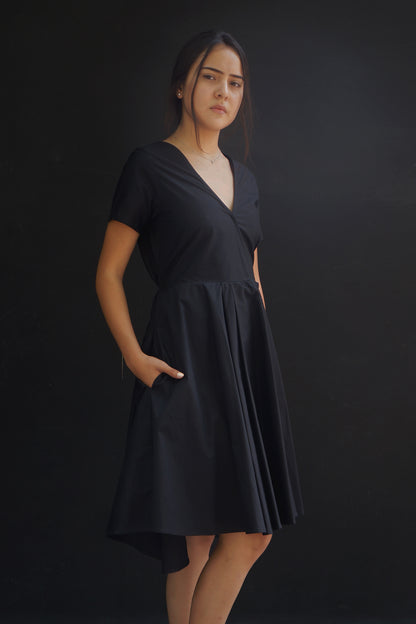 Bañador V-Neck Pleated Poplin Dress