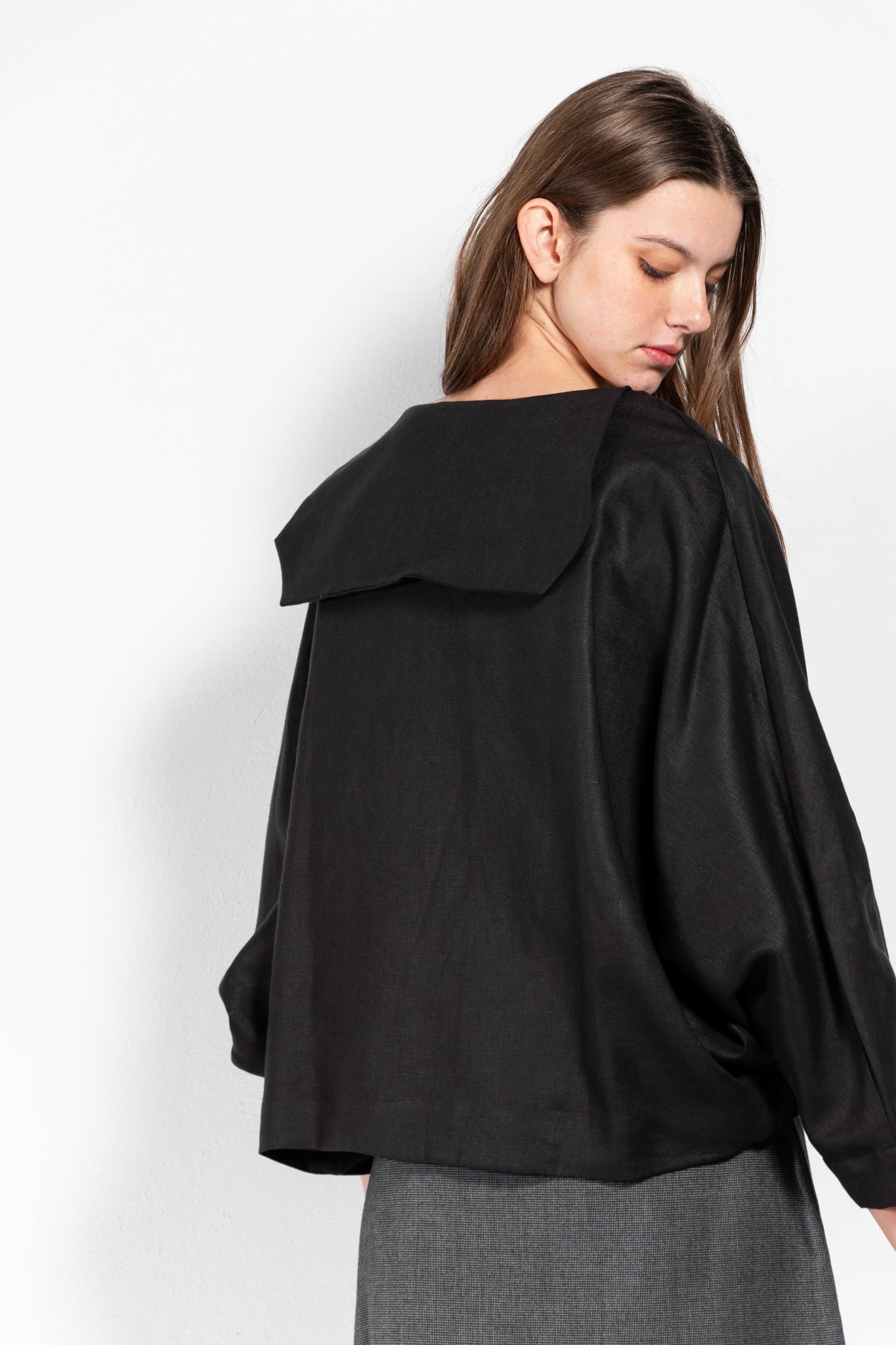 Andrea Linen Blend Crossover Cape Top